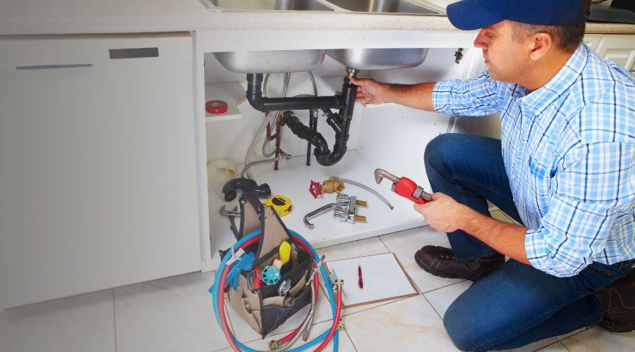Expert burst pipe repair services in Hardin, MO